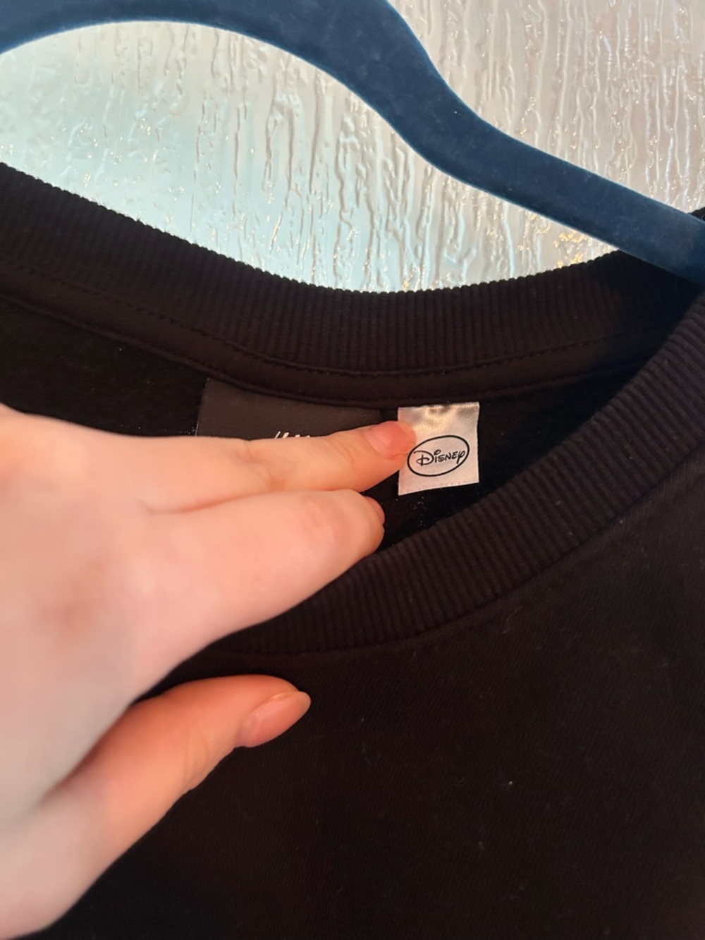 H&M Disney Unisex Donald Duck Black Crewneck Sweater - Picture 5 of 8